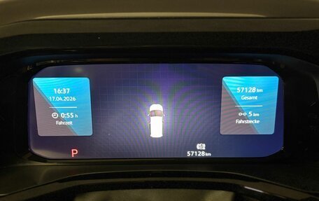 Volkswagen Multivan, 2022 год, 4 500 000 рублей, 21 фотография