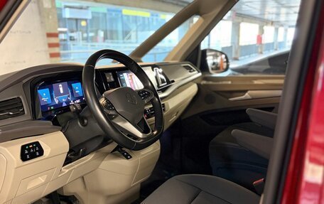 Volkswagen Multivan, 2022 год, 4 500 000 рублей, 16 фотография