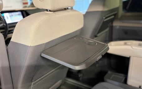 Volkswagen Multivan, 2022 год, 4 500 000 рублей, 35 фотография