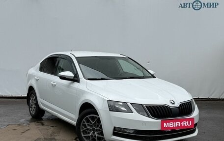 Skoda Octavia, 2017 год, 1 786 000 рублей, 3 фотография