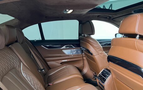 BMW 7 серия, 2018 год, 4 750 000 рублей, 10 фотография