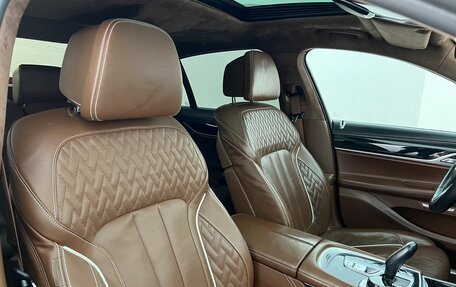 BMW 7 серия, 2018 год, 4 750 000 рублей, 14 фотография