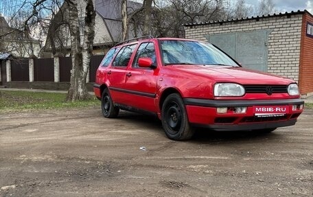 Volkswagen Golf III, 1998 год, 180 000 рублей, 2 фотография