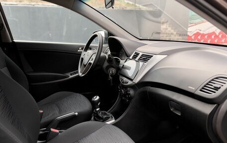 Hyundai Solaris II рестайлинг, 2015 год, 845 000 рублей, 6 фотография