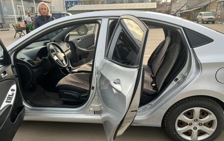 Hyundai Solaris II рестайлинг, 2012 год, 849 999 рублей, 9 фотография