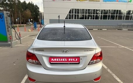 Hyundai Solaris II рестайлинг, 2012 год, 849 999 рублей, 18 фотография