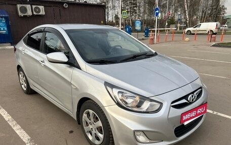 Hyundai Solaris II рестайлинг, 2012 год, 849 999 рублей, 11 фотография