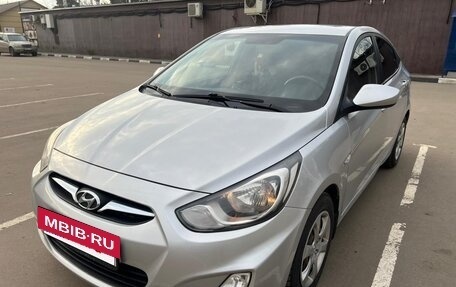 Hyundai Solaris II рестайлинг, 2012 год, 849 999 рублей, 12 фотография