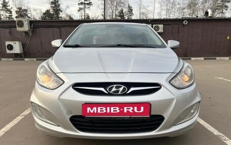 Hyundai Solaris II рестайлинг, 2012 год, 849 999 рублей, 24 фотография