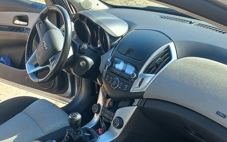 Chevrolet Cruze II, 2013 год, 950 000 рублей, 8 фотография