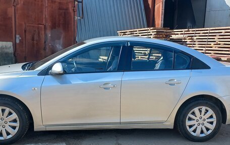 Chevrolet Cruze II, 2013 год, 950 000 рублей, 2 фотография