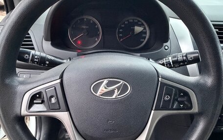 Hyundai Solaris II рестайлинг, 2015 год, 1 000 012 рублей, 9 фотография