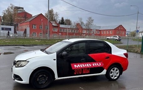 Renault Logan II, 2015 год, 375 000 рублей, 1 фотография