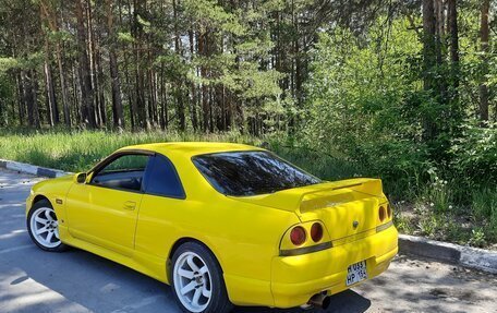 Nissan Skyline, 1997 год, 2 300 000 рублей, 9 фотография