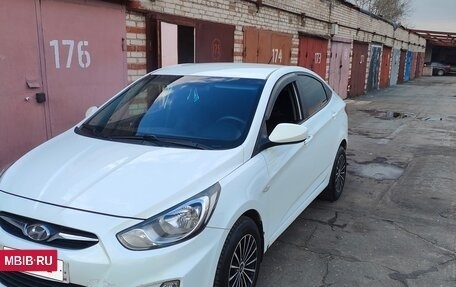 Hyundai Solaris II рестайлинг, 2011 год, 650 000 рублей, 2 фотография
