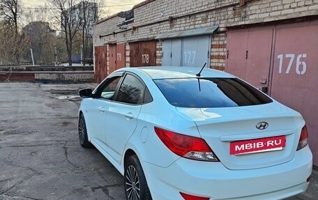 Hyundai Solaris II рестайлинг, 2011 год, 650 000 рублей, 4 фотография