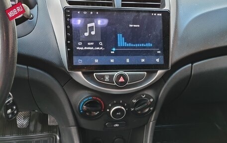 Hyundai Solaris II рестайлинг, 2011 год, 650 000 рублей, 9 фотография