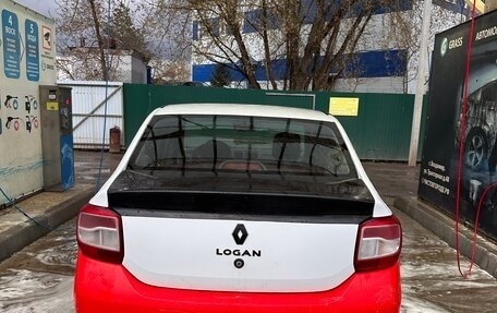 Renault Logan II, 2015 год, 375 000 рублей, 4 фотография