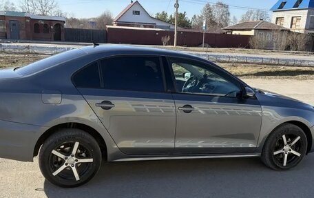 Volkswagen Jetta VI, 2012 год, 950 000 рублей, 2 фотография