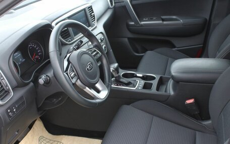 KIA Sportage IV рестайлинг, 2020 год, 2 400 000 рублей, 12 фотография