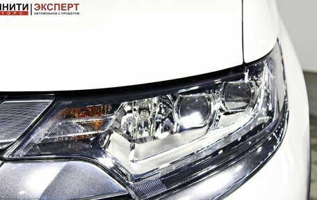 Mitsubishi Outlander III рестайлинг 3, 2016 год, 1 997 000 рублей, 9 фотография