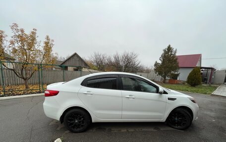 KIA Rio III рестайлинг, 2014 год, 890 000 рублей, 3 фотография