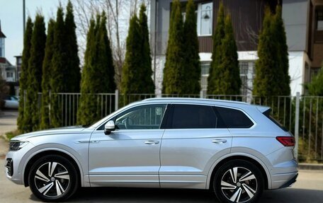 Volkswagen Touareg III, 2018 год, 6 250 000 рублей, 3 фотография