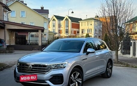 Volkswagen Touareg III, 2018 год, 6 250 000 рублей, 10 фотография