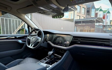 Volkswagen Touareg III, 2018 год, 6 250 000 рублей, 25 фотография