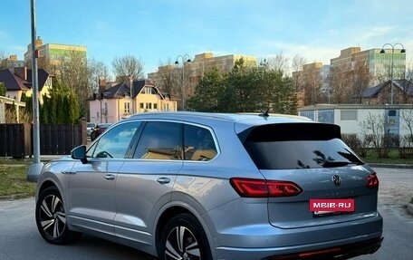 Volkswagen Touareg III, 2018 год, 6 250 000 рублей, 14 фотография