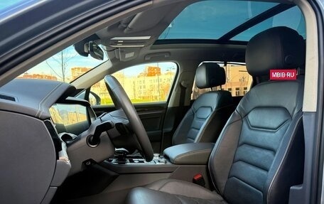 Volkswagen Touareg III, 2018 год, 6 250 000 рублей, 28 фотография