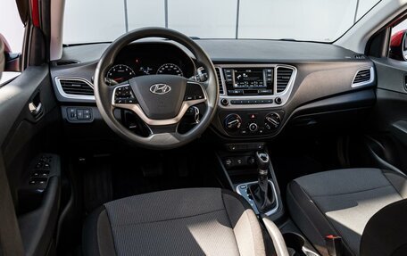 Hyundai Solaris II рестайлинг, 2021 год, 1 750 000 рублей, 6 фотография