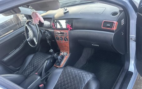 Toyota Corolla, 2005 год, 660 000 рублей, 10 фотография