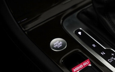 Volkswagen Touareg III, 2015 год, 2 899 000 рублей, 18 фотография