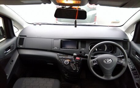 Toyota ISis I, 2011 год, 1 399 999 рублей, 3 фотография