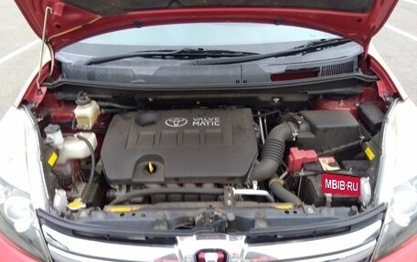 Toyota ISis I, 2011 год, 1 399 999 рублей, 11 фотография