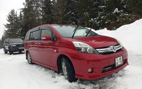 Toyota ISis I, 2011 год, 1 399 999 рублей, 24 фотография