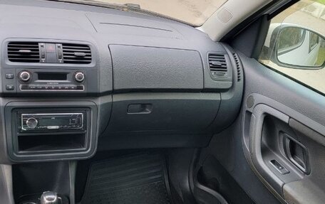 Skoda Roomster, 2013 год, 750 000 рублей, 16 фотография