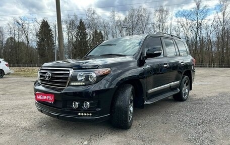 Toyota Land Cruiser 200, 2013 год, 7 000 000 рублей, 1 фотография