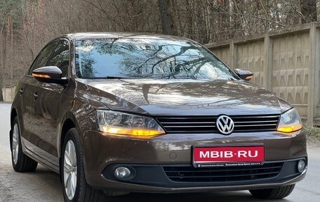 Volkswagen Jetta VI, 2013 год, 1 050 000 рублей, 1 фотография