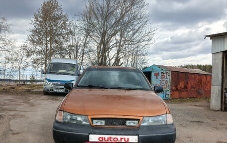 Daewoo Nexia I рестайлинг, 2002 год, 100 000 рублей, 1 фотография