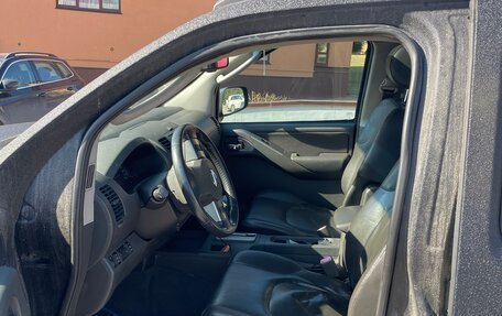 Nissan Navara (Frontier), 2006 год, 850 000 рублей, 8 фотография