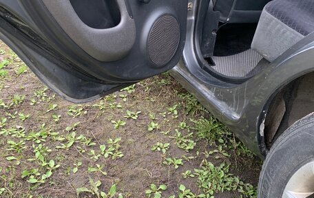 Nissan Micra III, 2004 год, 450 000 рублей, 11 фотография