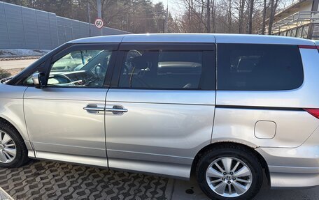 Honda Elysion I, 2010 год, 1 700 000 рублей, 2 фотография