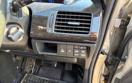 Honda Elysion I, 2010 год, 1 700 000 рублей, 5 фотография