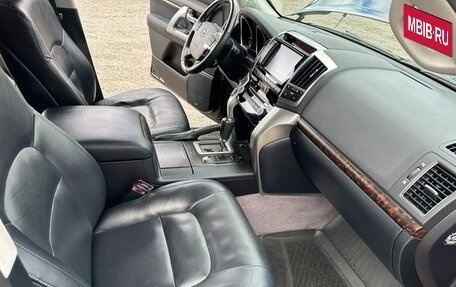 Toyota Land Cruiser 200, 2013 год, 7 000 000 рублей, 8 фотография