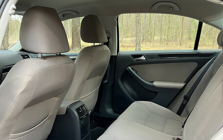 Volkswagen Jetta VI, 2013 год, 1 050 000 рублей, 11 фотография