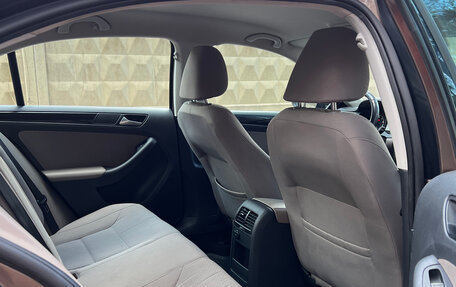 Volkswagen Jetta VI, 2013 год, 1 050 000 рублей, 10 фотография