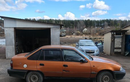 Daewoo Nexia I рестайлинг, 2002 год, 100 000 рублей, 3 фотография