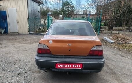 Daewoo Nexia I рестайлинг, 2002 год, 100 000 рублей, 4 фотография
